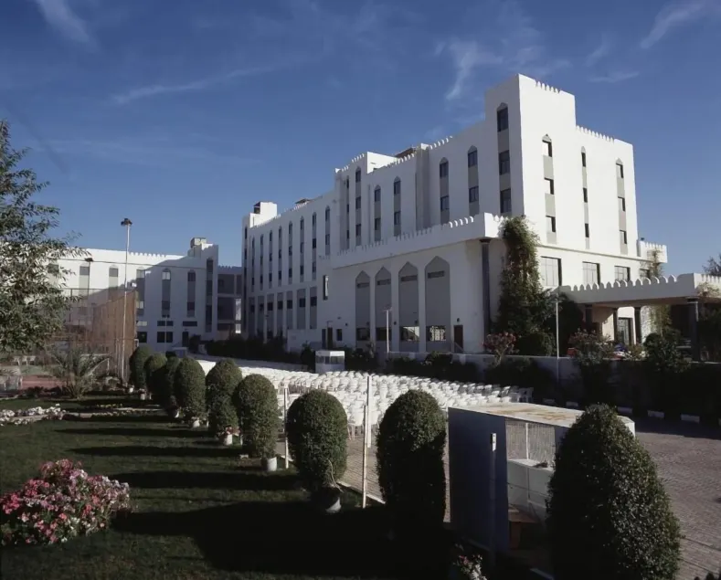 Hotel Al Madinah Holiday - Image 1