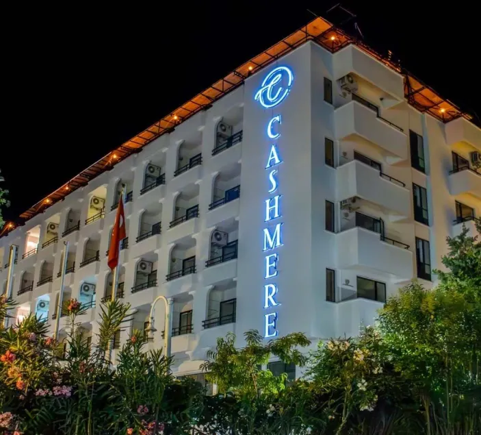 Cashmere Hotel - Image 1