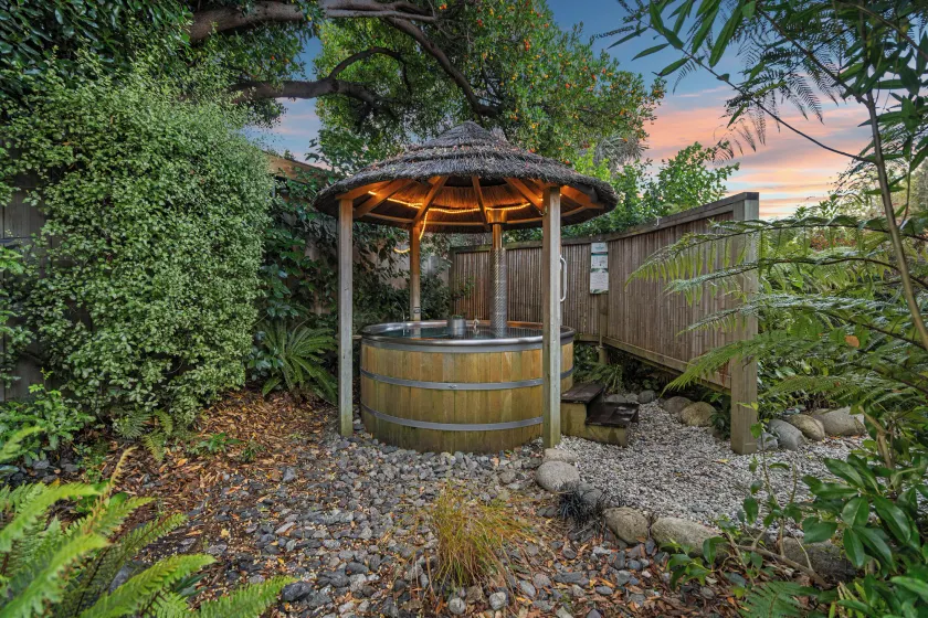 Tasman Holiday Parks - Te Anau - Image 1