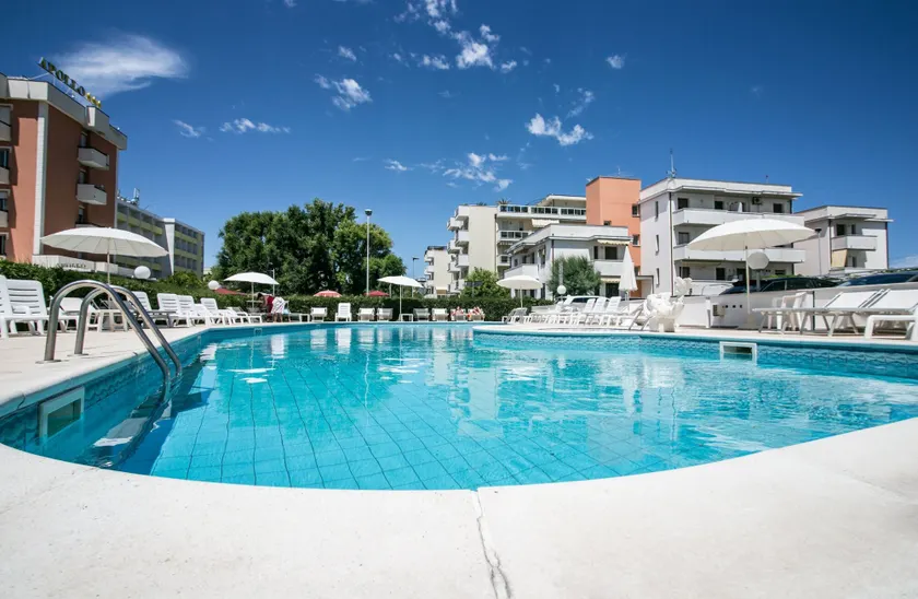 Park Hotel Serena - Image 1