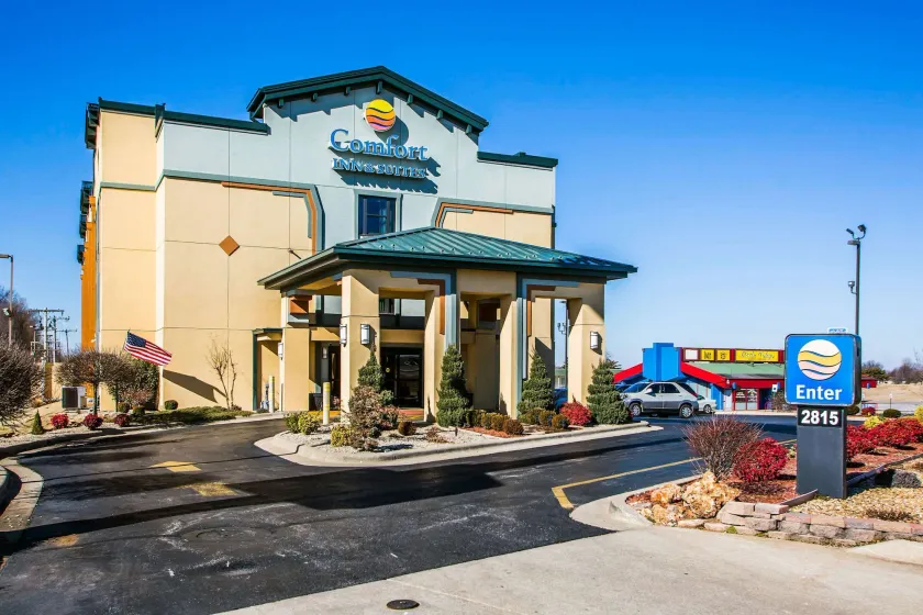 Comfort Inn & Suites Springfield I-44 - Image 1