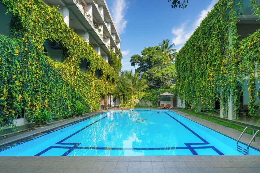 Kandyan Reach Hotel - Image 1