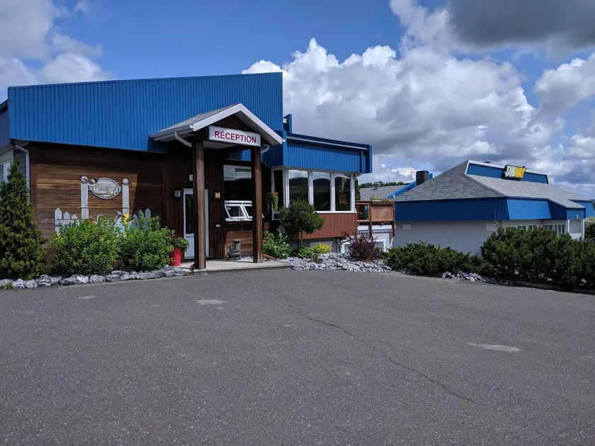Motel Claude - Image 1