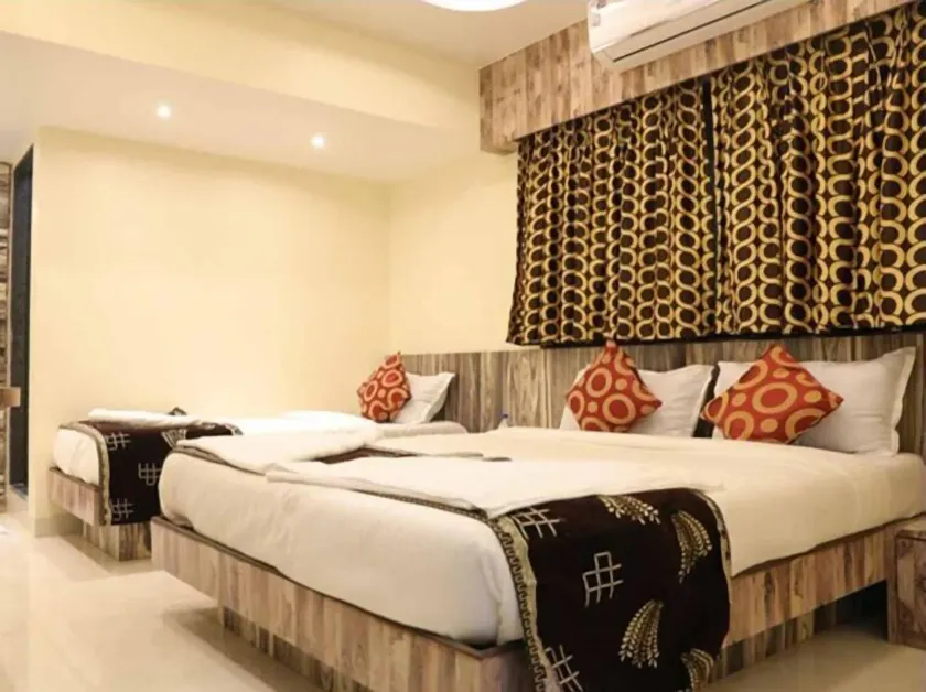 Hotel Golden Inn - Chambre