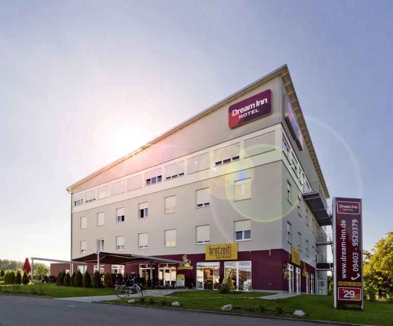 Dream Inn Hotel Regensburg Ost - Image 1