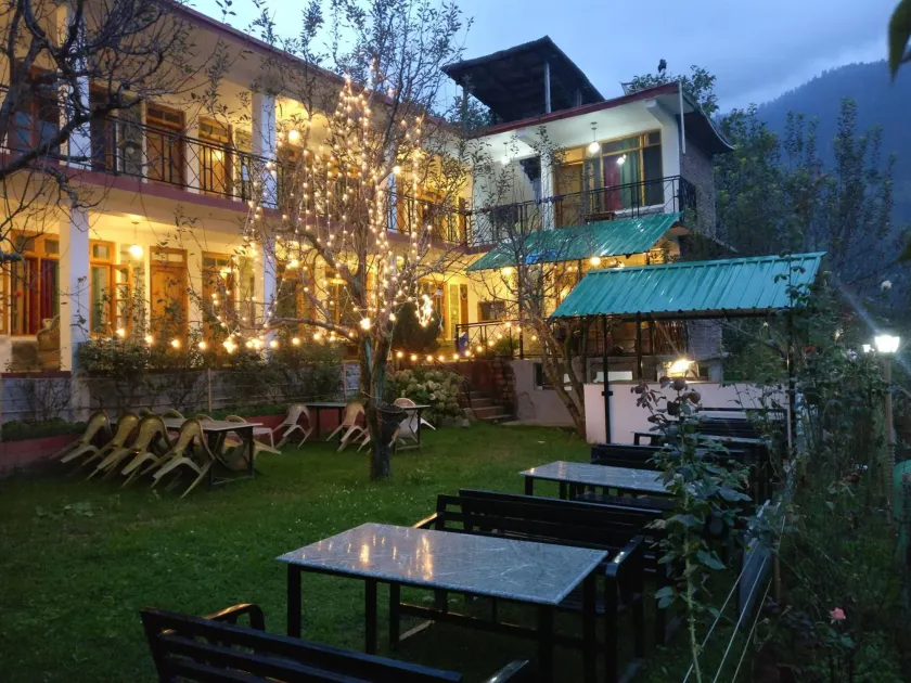 Madpackers Manali - Image 1