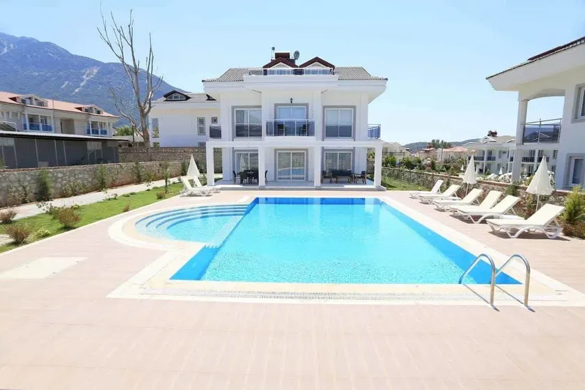 Crystal Villa 3 - Image 1