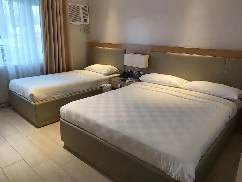 Avenue Suites Hotel - Image 1