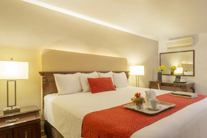 Stanza Hotel - Image 1