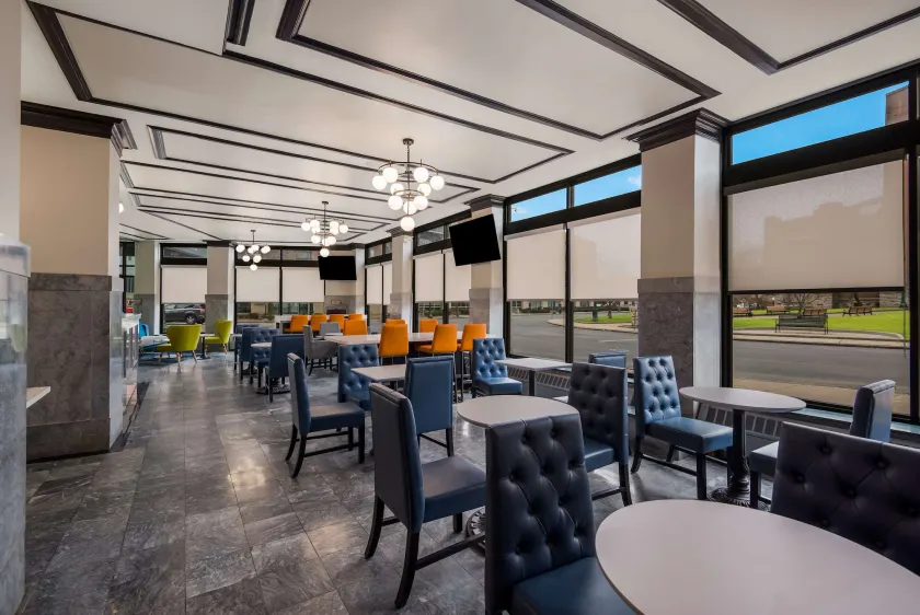 Best Western Syracuse Downtown Hotel and Suites - Image 1