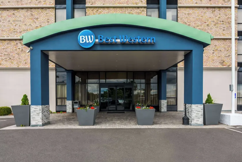 Best Western Executive Hotel New Haven-West Haven - Image 1