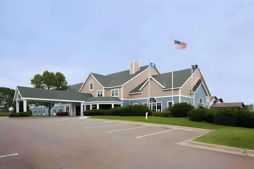 Quality Inn & Suites Stillwater - Image 1