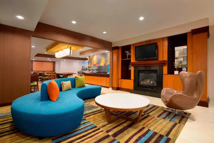 Fairfield Inn & Suites Fort Worth University Drive - Image 1