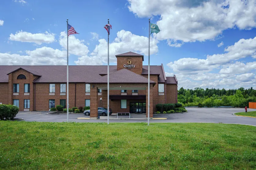 Quality Inn I-75 West Chester-North Cincinnati - Image 1