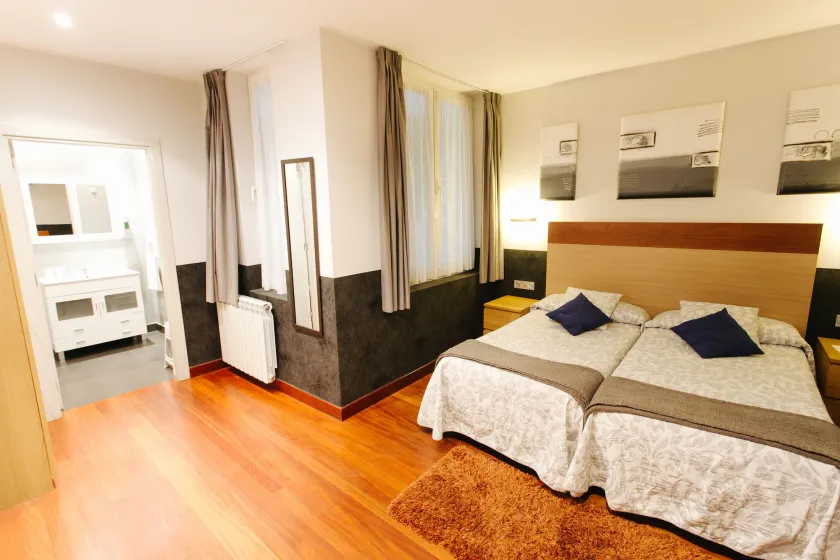 Hostal San Sebastian Centro - Image 1