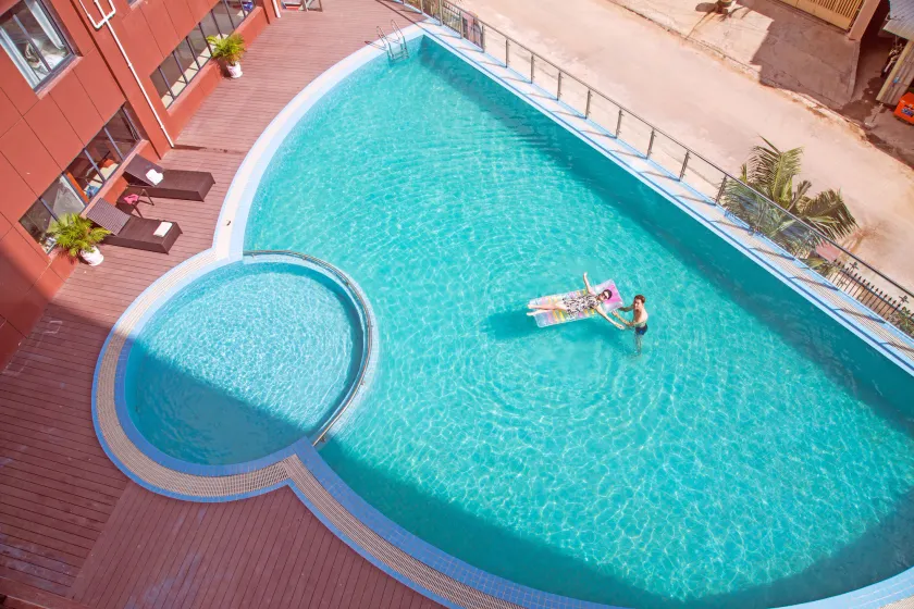 City Comfort Airport Hotel Phnom Penh - Image 1