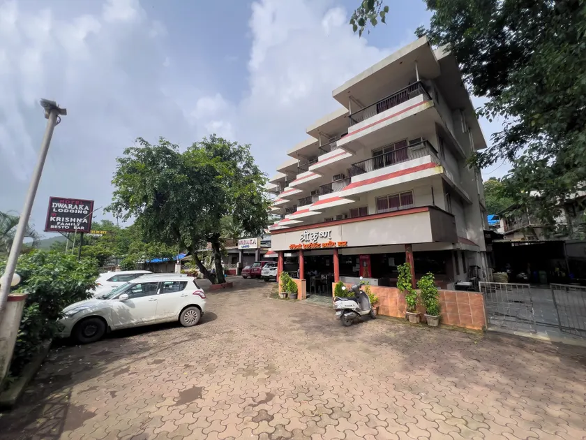 Hotel Dwaraka - Image 1