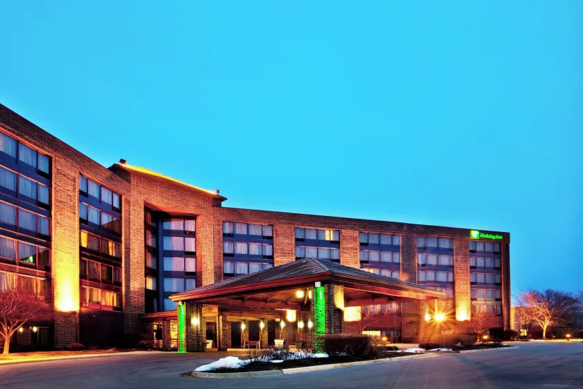 Holiday Inn Chicago Nw Crystal Lk Conv Ctr by IHG - Image 1