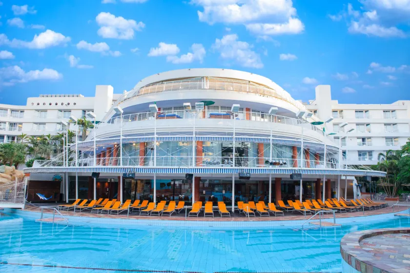 Club Hotel Eilat - All Suites Hotel - Image 1