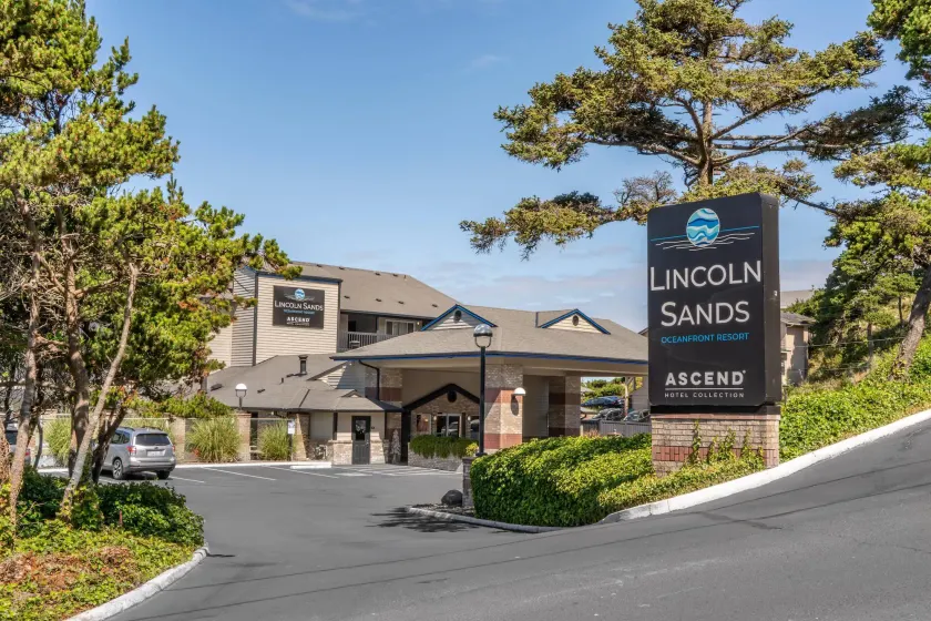 Lincoln Sands Oceanfront Resort, an Ascend Collection Hotel - Image 1