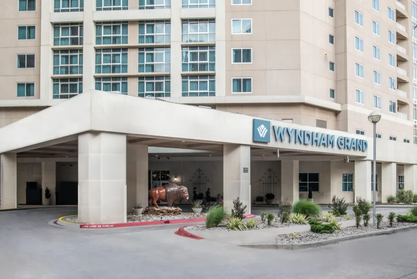 Wyndham Grand Oklahoma City Downtown - Image 1