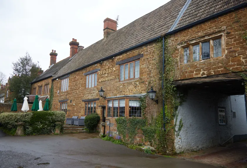 Red Lion Hotel by Greene King Inns - Image 1