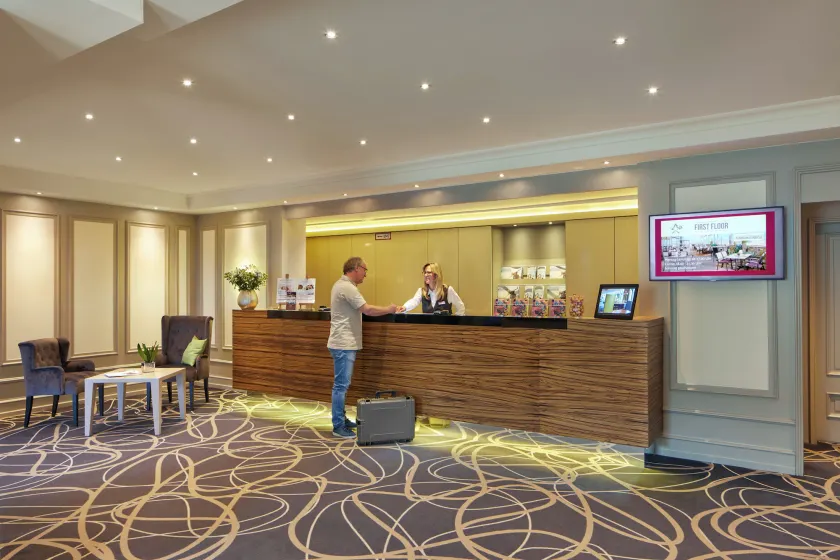 Best Western Plus Arosa Hotel - Lobby
