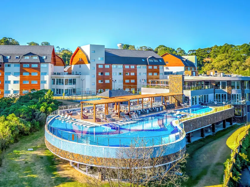 Laghetto Resort Golden Oficial - Image 1