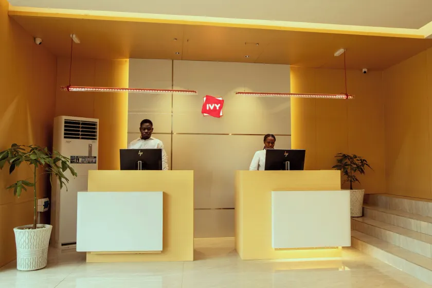 Ivy Hotel Lagos Ikeja - Vestíbulo