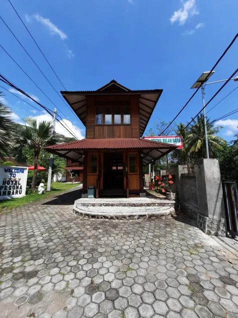 Hotel Besar Bulan Baru Senggigi - Near Senggigi Beach - Réception