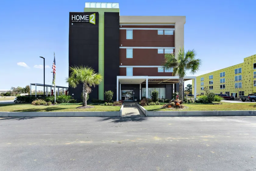 Home2 Suites by Hilton Gulfport I-10 - Image 1