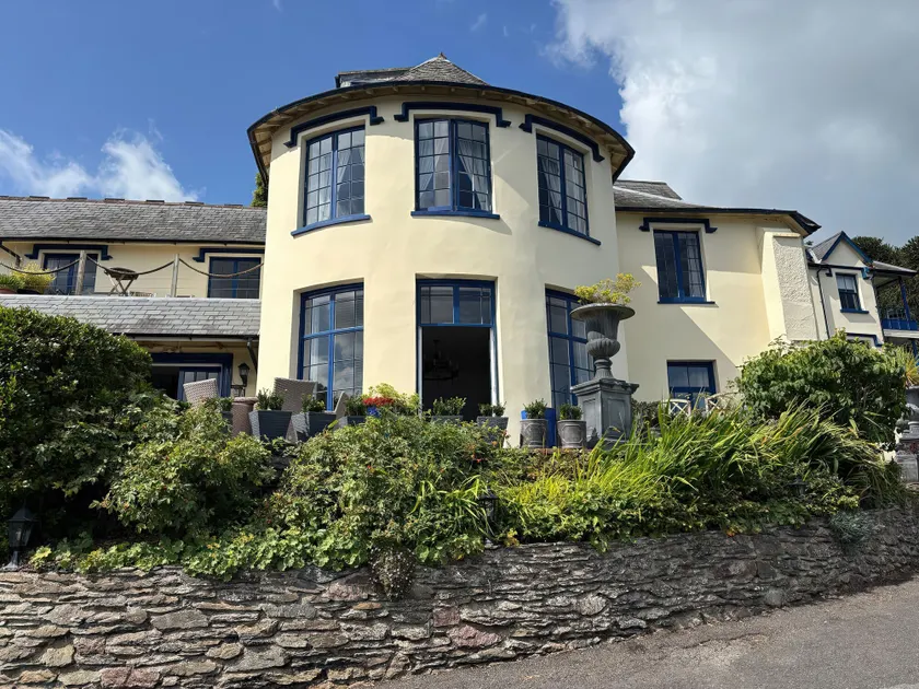 Bayview Tower - Image 1