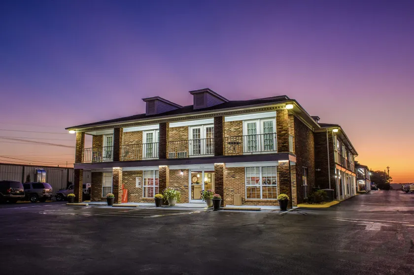 Richland Inn - Image 1
