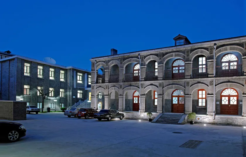 King Parkview Hotel - Image 1