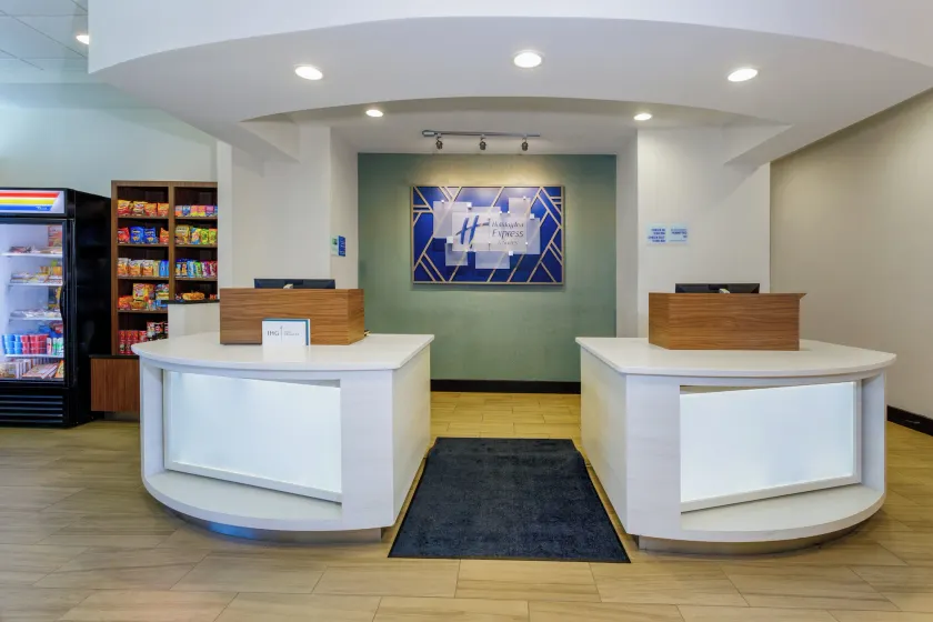 Holiday Inn Express & Suites Oceanfront Daytona Beach Shores by IHG - Réception
