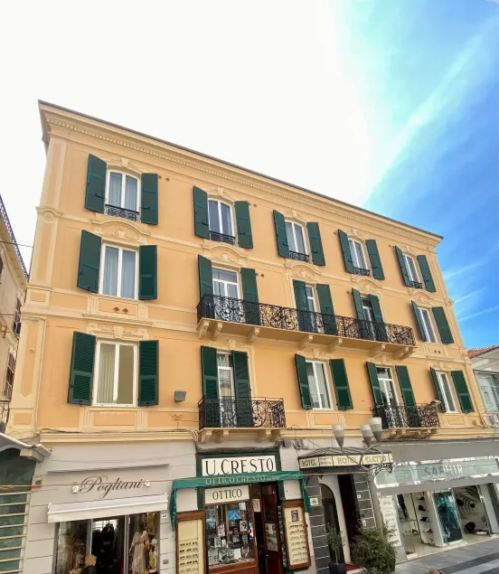 Hotel Eletto - Image 1