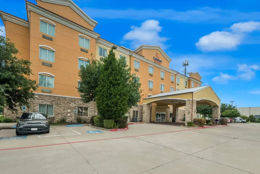 Comfort Suites Plano - Dallas North - Image 1