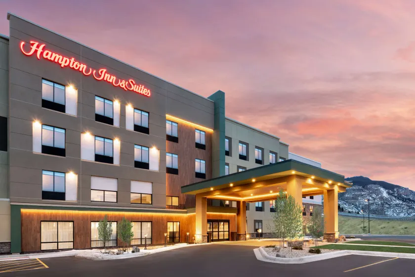 Hampton Inn & Suites Cody - Image 1