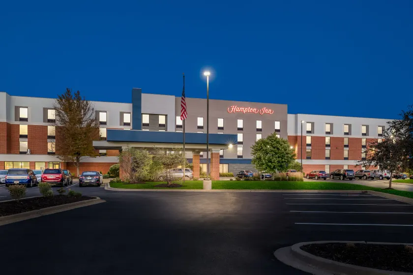 Hampton Inn McHenry - Image 1