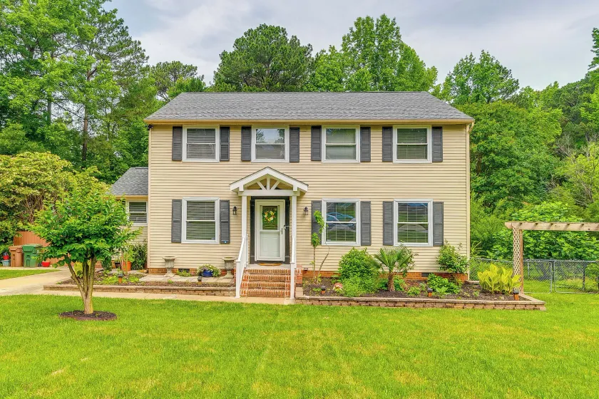 3 Mi to Dtwn Cary: Family Home w/ Deck! - Image 1
