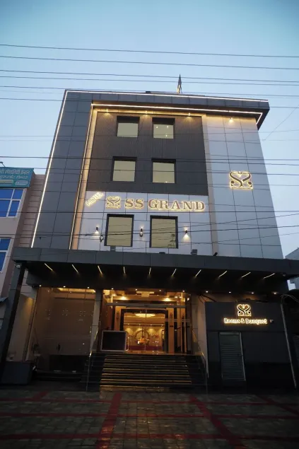 Hotel SS Grand - Image 1