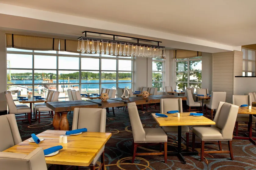 Sheraton Portsmouth Harborside Hotel - Image 1