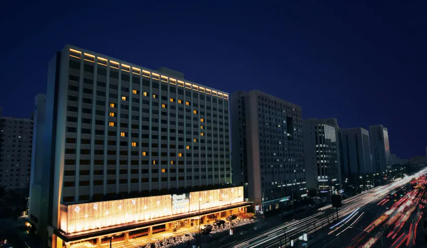 Seoul Garden Hotel - Image 1
