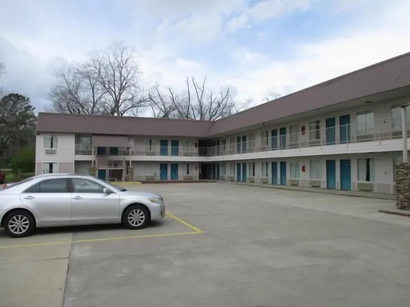 Royal Inn Taylorsville - Image 1