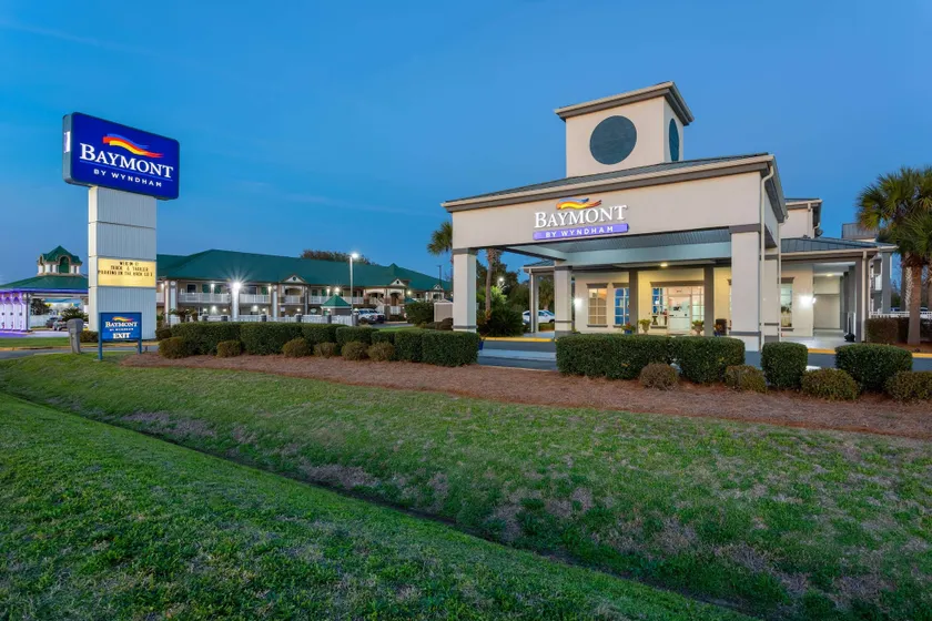 Baymont by Wyndham Marianna - Image 1