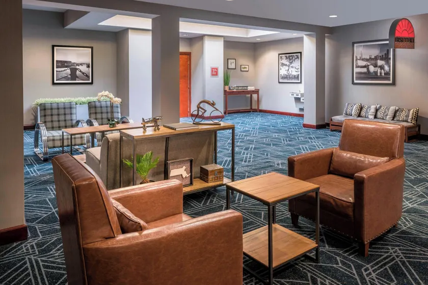 Four Points by Sheraton Boston Logan Airport Revere - Image 1