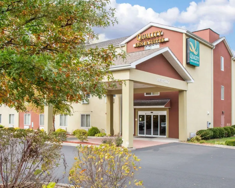 Quality Inn & Suites - Image 1