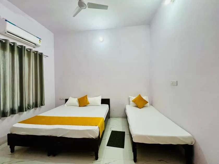 Kailash Inn - Image 1