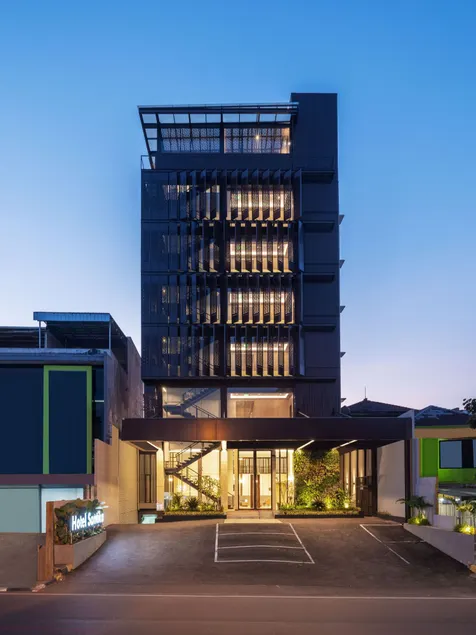 Hotel Santika PasirKaliki - Image 1