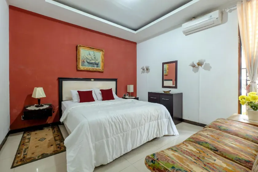 Buminanienie Guesthouse Bandung - Image 1